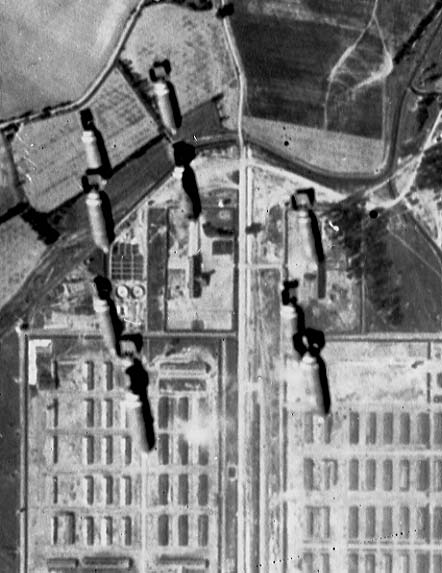 Auschwitz during bombing of Monowitz